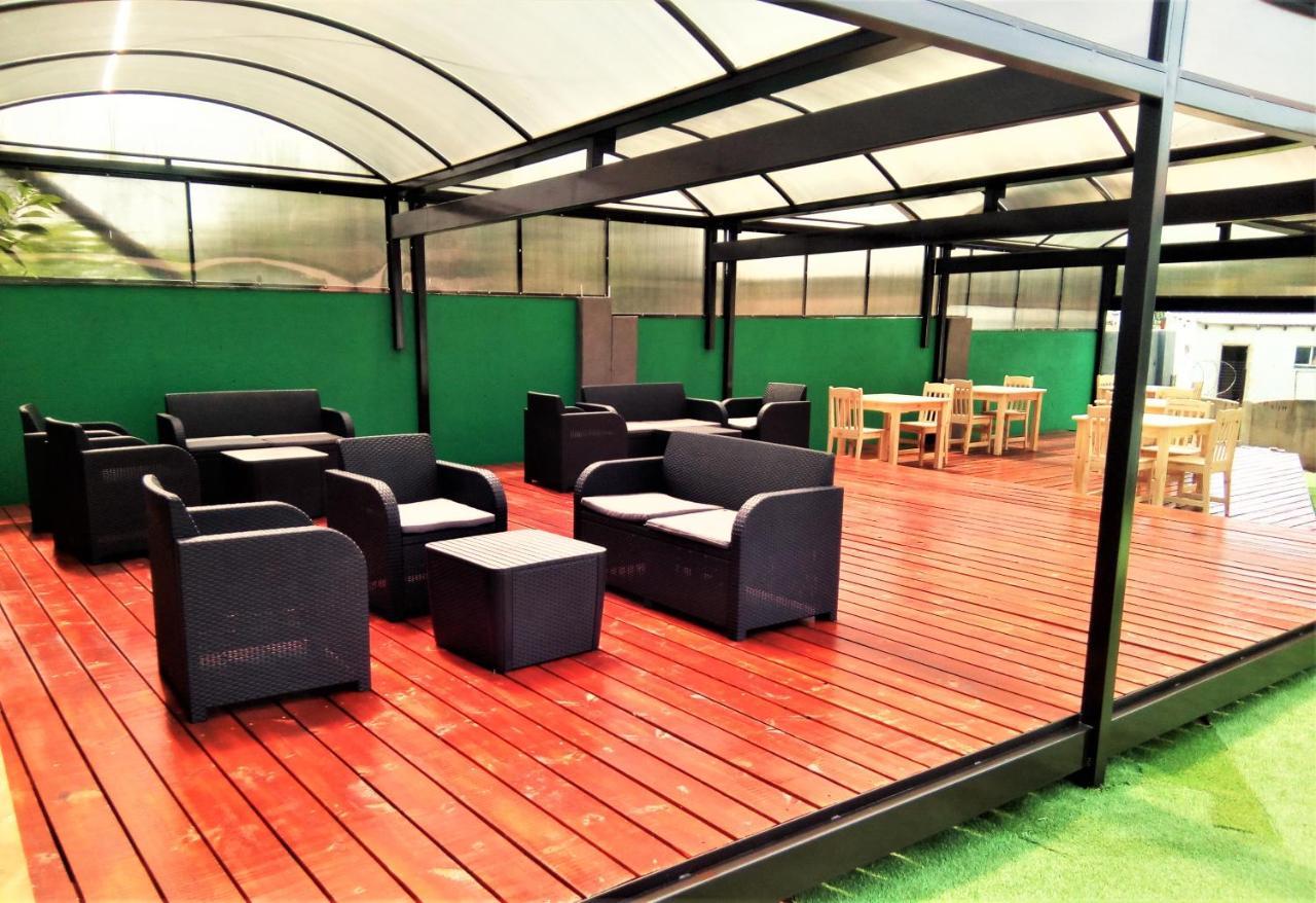 Bed and Breakfast Afrikawisa At O.R. Tambo International Airport Kempton Park Exterior foto
