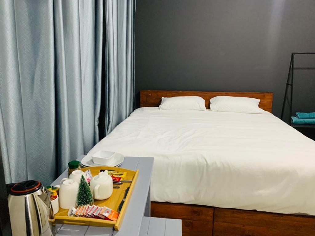 Bed and Breakfast Afrikawisa At O.R. Tambo International Airport Kempton Park Exterior foto