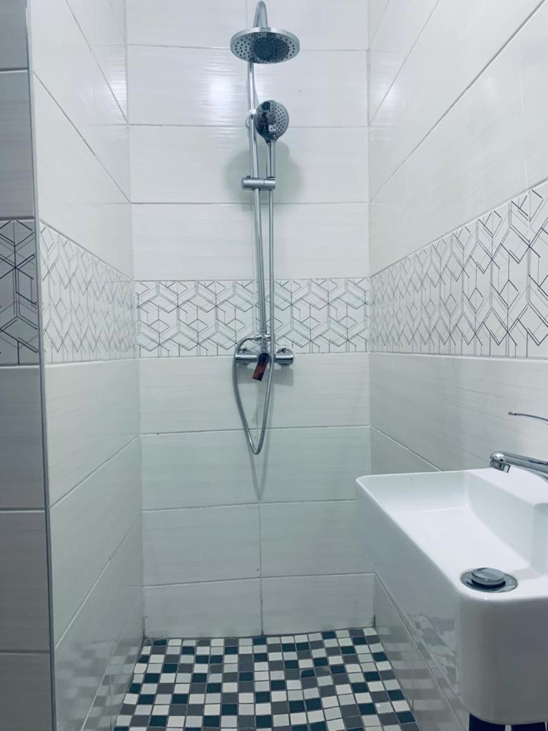 Bed and Breakfast Afrikawisa At O.R. Tambo International Airport Kempton Park Exterior foto