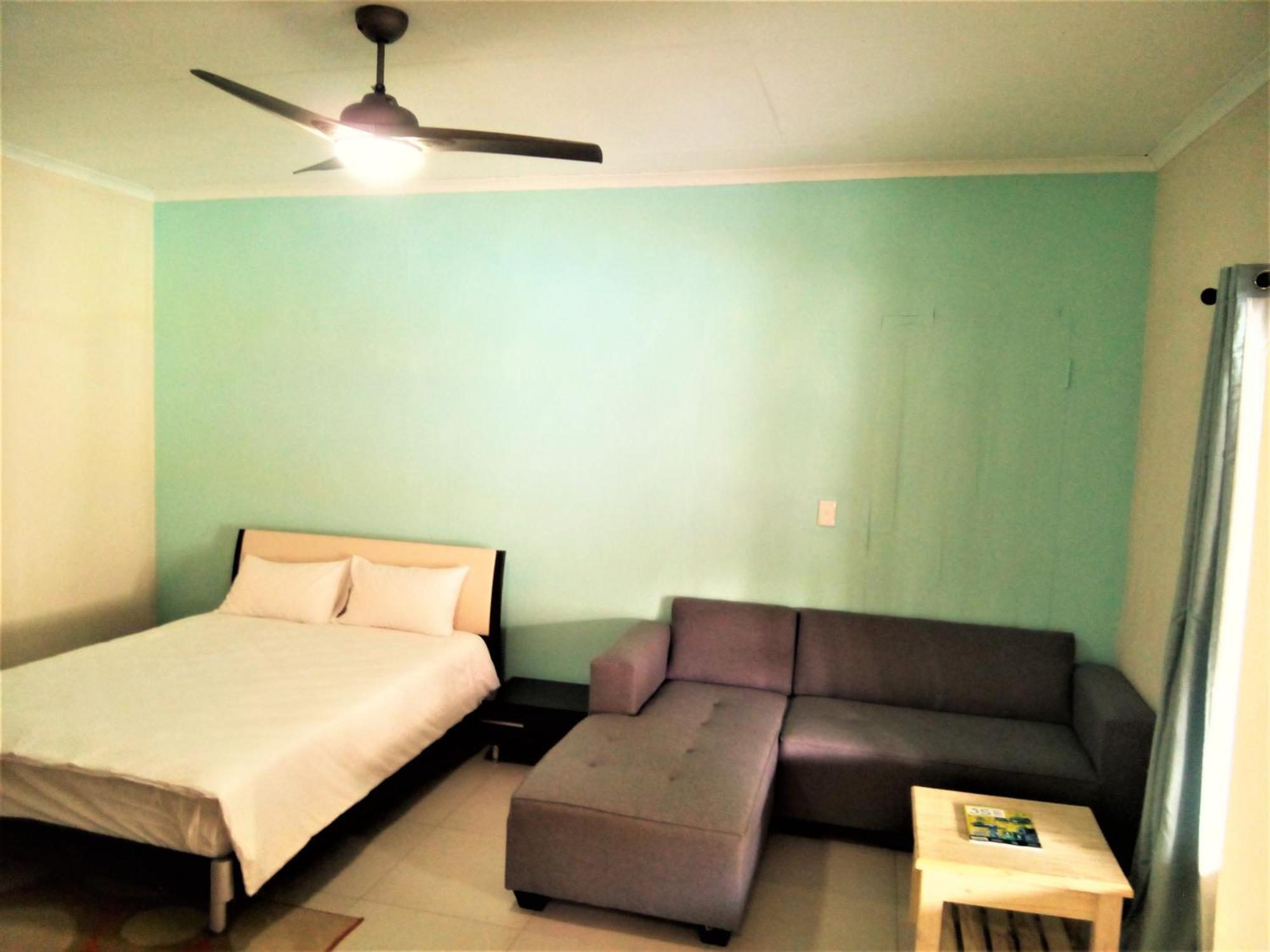 Bed and Breakfast Afrikawisa At O.R. Tambo International Airport Kempton Park Habitación foto
