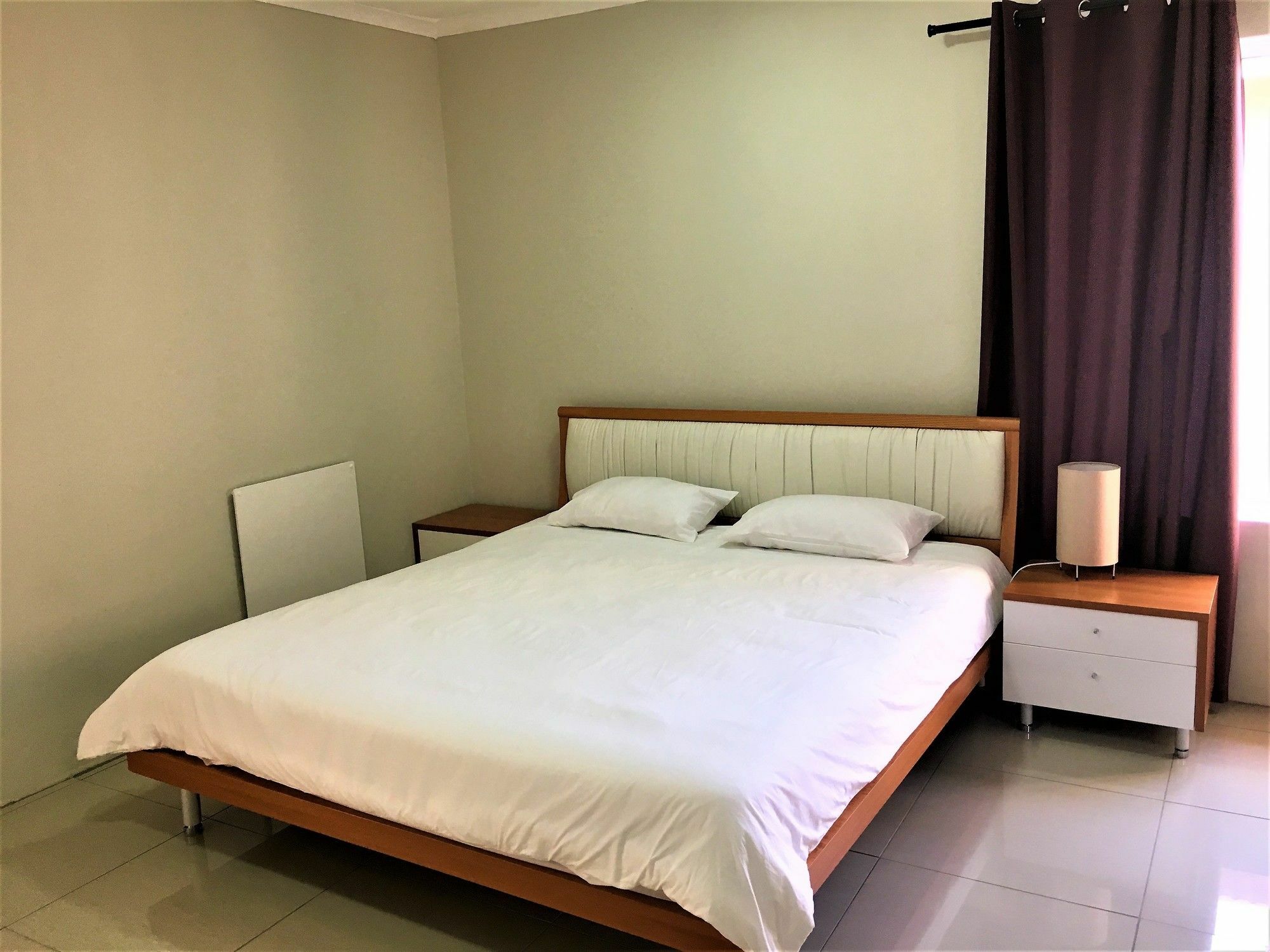 Bed and Breakfast Afrikawisa At O.R. Tambo International Airport Kempton Park Exterior foto